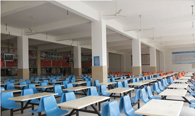 河北经济管理学校食堂情况