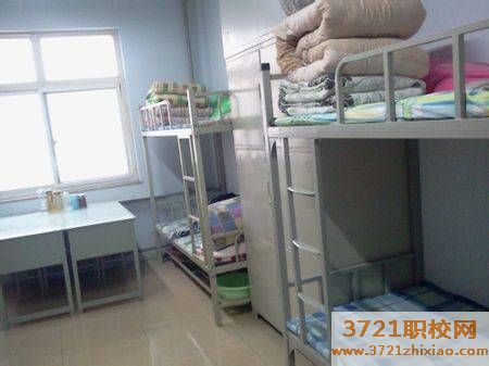 晋南综合职业技术学校的宿舍条件和食堂情况好吗