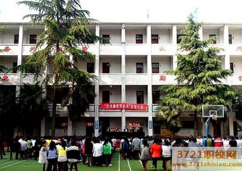 宝鸡初中毕业可以报考城市轨道交通方面的学校吗