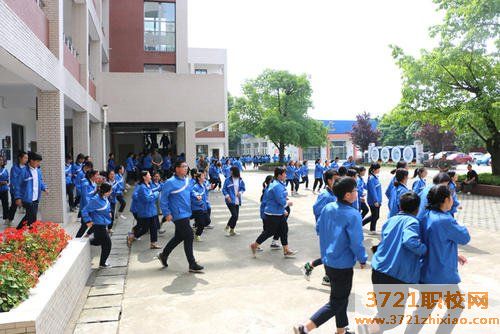 郑州职校好还是技校好