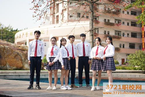 青岛中专和技校哪个好