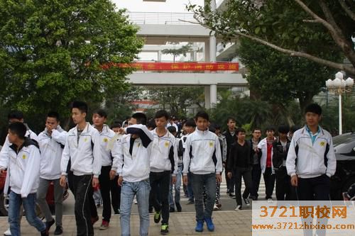 青岛哪个职校好