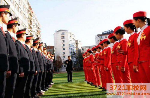 青岛高铁学校学费多少钱