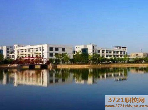 青岛好的汽修学校、好的汽修专业学校