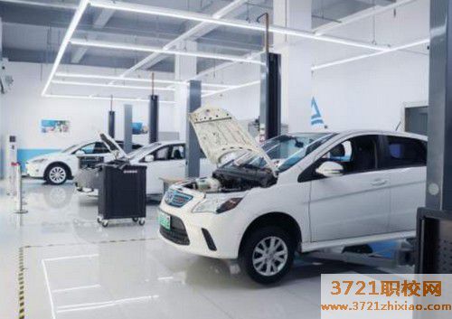 青岛有新能源汽车专业的学校