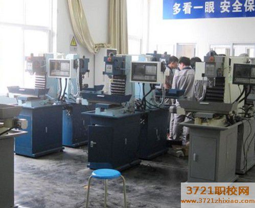 青岛最专业的汽车维修培训学校