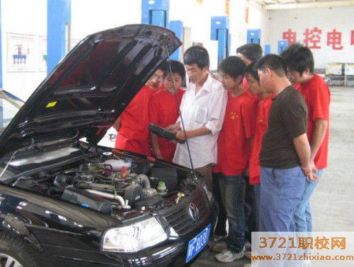 【青岛汽车美容学校】青岛汽车美容学习培训班收费标准，哪个好