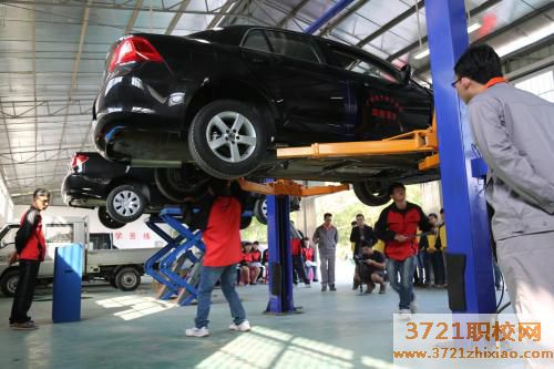 石家庄学汽车修理要多久