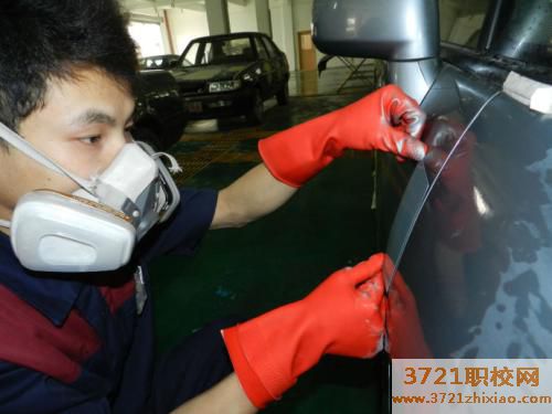 【石家庄汽修学校】石家庄学汽修费用,需要学多久