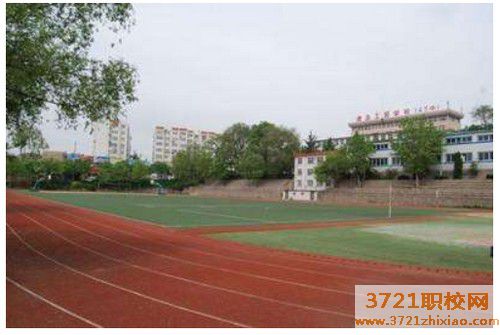 【青岛汽车维修学校】青岛汽车维修培训哪家好，多少钱