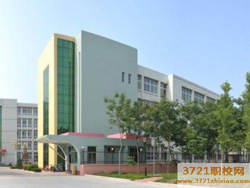 青岛汽修学校里面美容装潢专业怎么样 