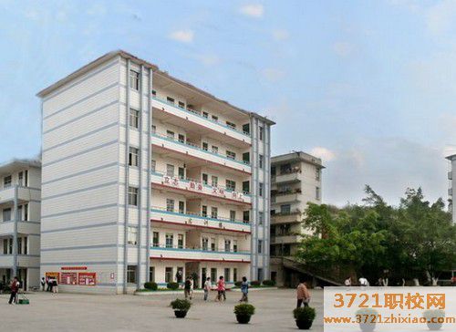 青岛好的汽修学校