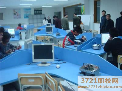 【郑州职业学校】郑州汽车电路维修培训学校哪家好