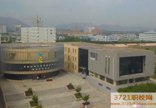 【青岛汽修学校】青岛学汽修要多少学费