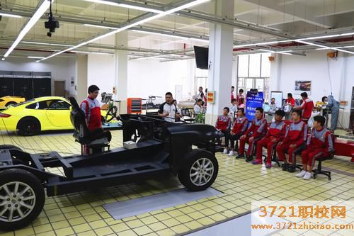 郑州汽修学校里面美容装潢专业怎么样