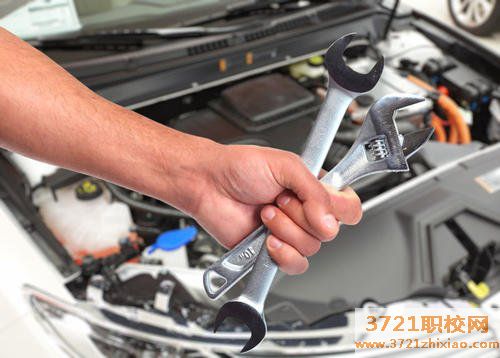 【郑州技校】郑州学汽车检测与维修好的技校