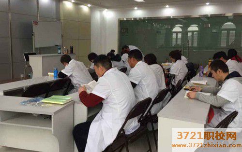 石家庄康复治疗专业中专学校怎么报名及报名方式