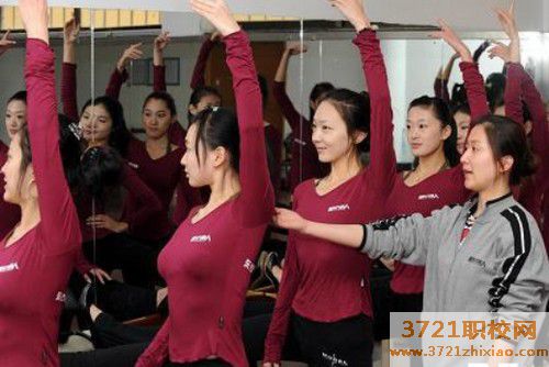 青岛空姐学校哪个好