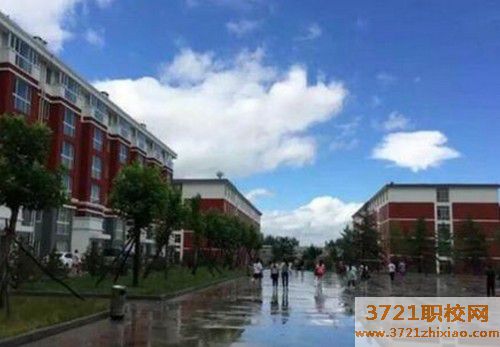 【济南空乘学校】济南空乘学校学费多少