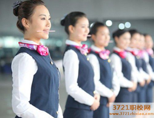 太原空乘培训班多少钱
