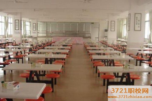 青岛海信中心联校伙食收费及标准