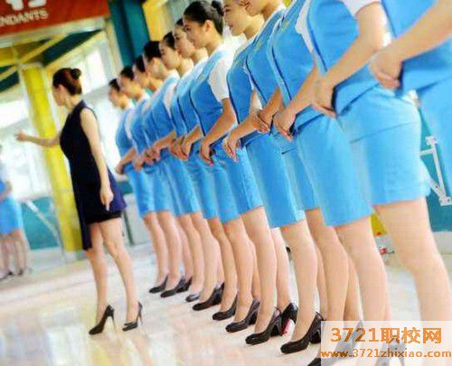 【青岛航空学校】青岛航空服务专业一年学费和生活费要多少