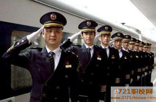 青岛男生读高铁专业好吗？好就业吗