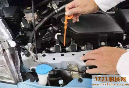 【太原汽修学校】太原哪个汽修学校好及学校录取分数线