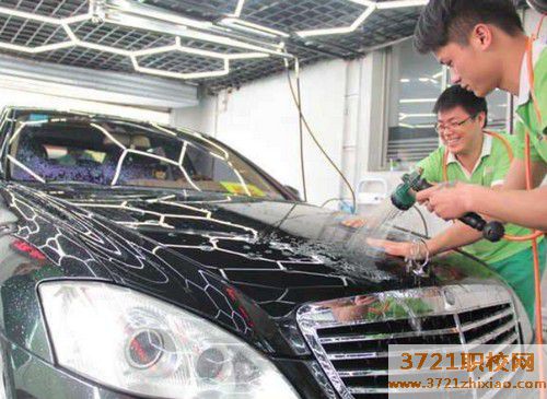 【石家庄汽车美容学校】石家庄哪个汽车美容学校好及录取分数线是多少