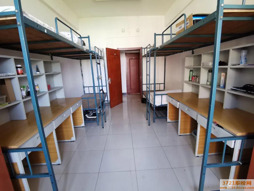 威海市职业中等中专专业学校宿舍食堂