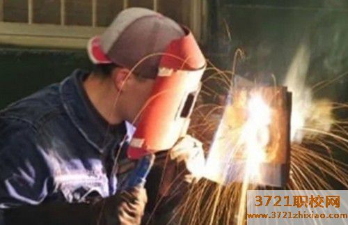 【济南焊接学校】济南市莱城工商旅游学校焊接技术应用专业