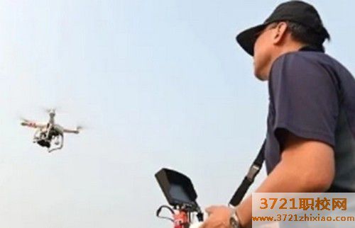 【济南旅游管理学校】济南市莱城工商旅游学校无人机操控与维护专业