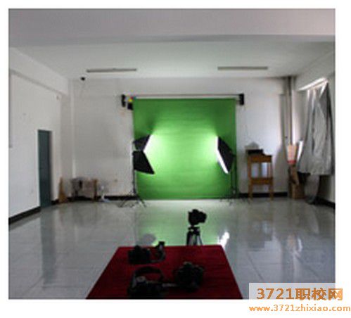 【沈阳摄影学校】辽宁省劳动经济学校摄影专业
