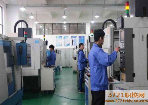 【长沙机器人技术学校】长沙科技工程学校工业机器人应用与维护专业