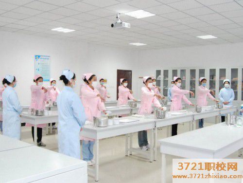 长沙市英蓝中等职业学校老年人服务与管理专业