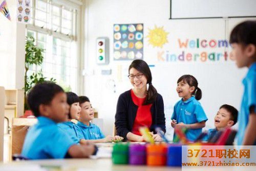 长沙市拔萃中等幼师业学校 幼儿保育专业