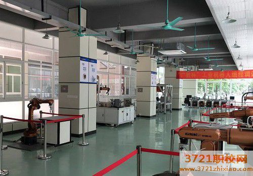 广州市白云工商技师学院工业机器人应用与维护专业怎么样
