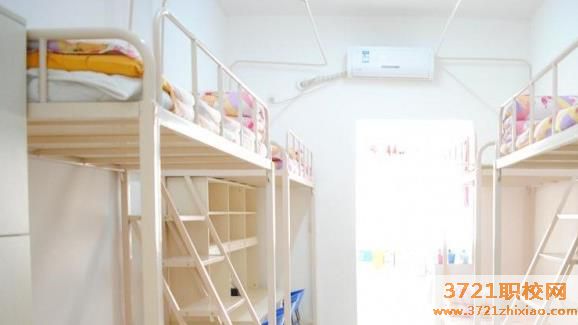 垣曲县高级中专职业中学宿舍食堂