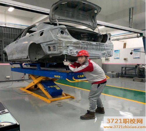 广东省科技职业汽修技术学校汽车车身维修技术专业