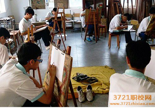【广州职业学校】广州市轻工职业学校美术设计与制作专业