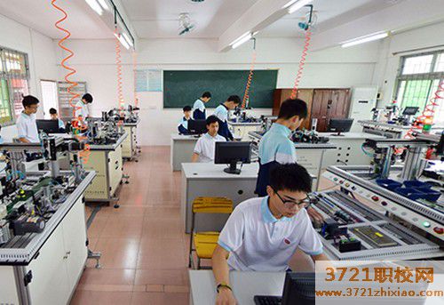 【广州家电修理学校】广州市轻工职业学校电子电器应用与维修专业