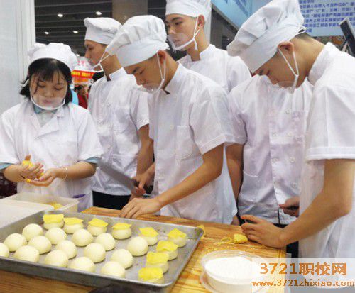 广州市轻工厨师职业学校民族风味食品加工制作专业(点都德创业班)