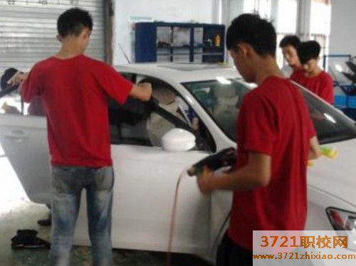 【沈阳汽车美容学校】沈阳哪些学校有汽车美容专业
