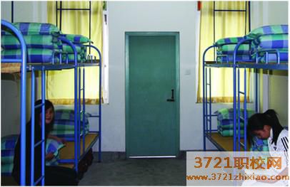 【沈阳职业学校】沈阳市现代科技学校的宿舍条件和食堂情况