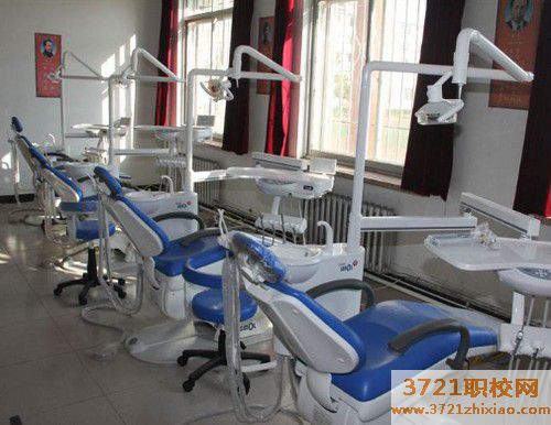 沈阳口腔专业好找工作吗,好就业吗,工资多少