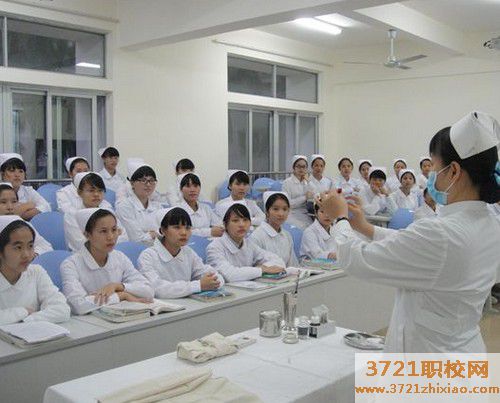 沈阳比较好的助产专业中专学校