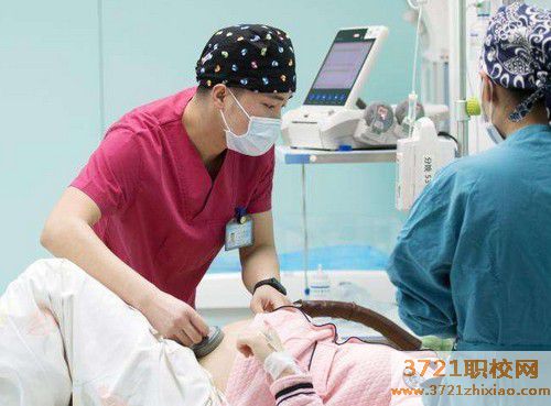 沈阳男生读助产专业好吗？好就业吗 