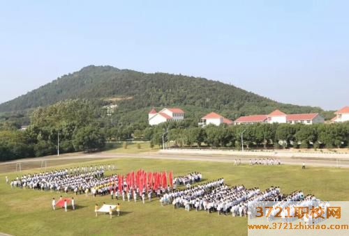 苏州市太湖旅游中等中专专业学校学费