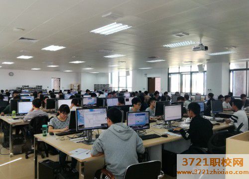 沈阳学计算机哪个学校好