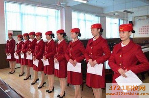 沈阳初中学高铁乘务员的学校